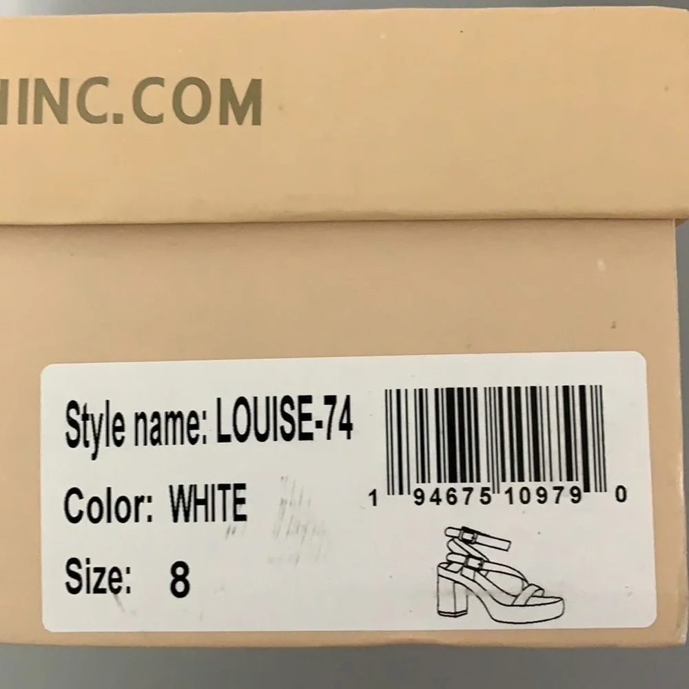 Yoki Louise platform sandals New in Box size 8